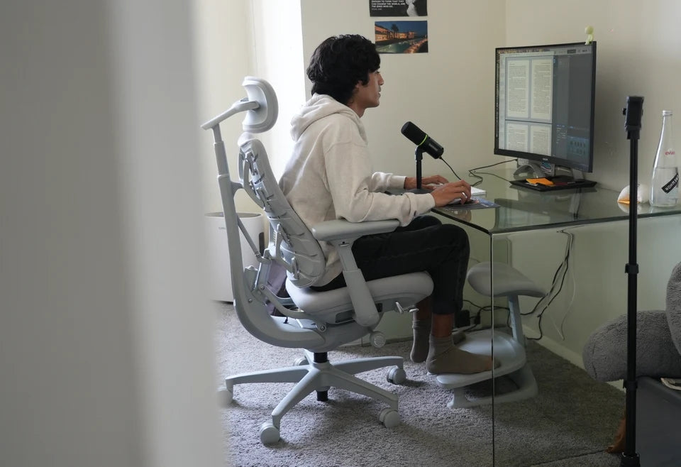Gambe intorpidite da posizione seduta? Cosa c'entra la tua sedia | LiberNovo